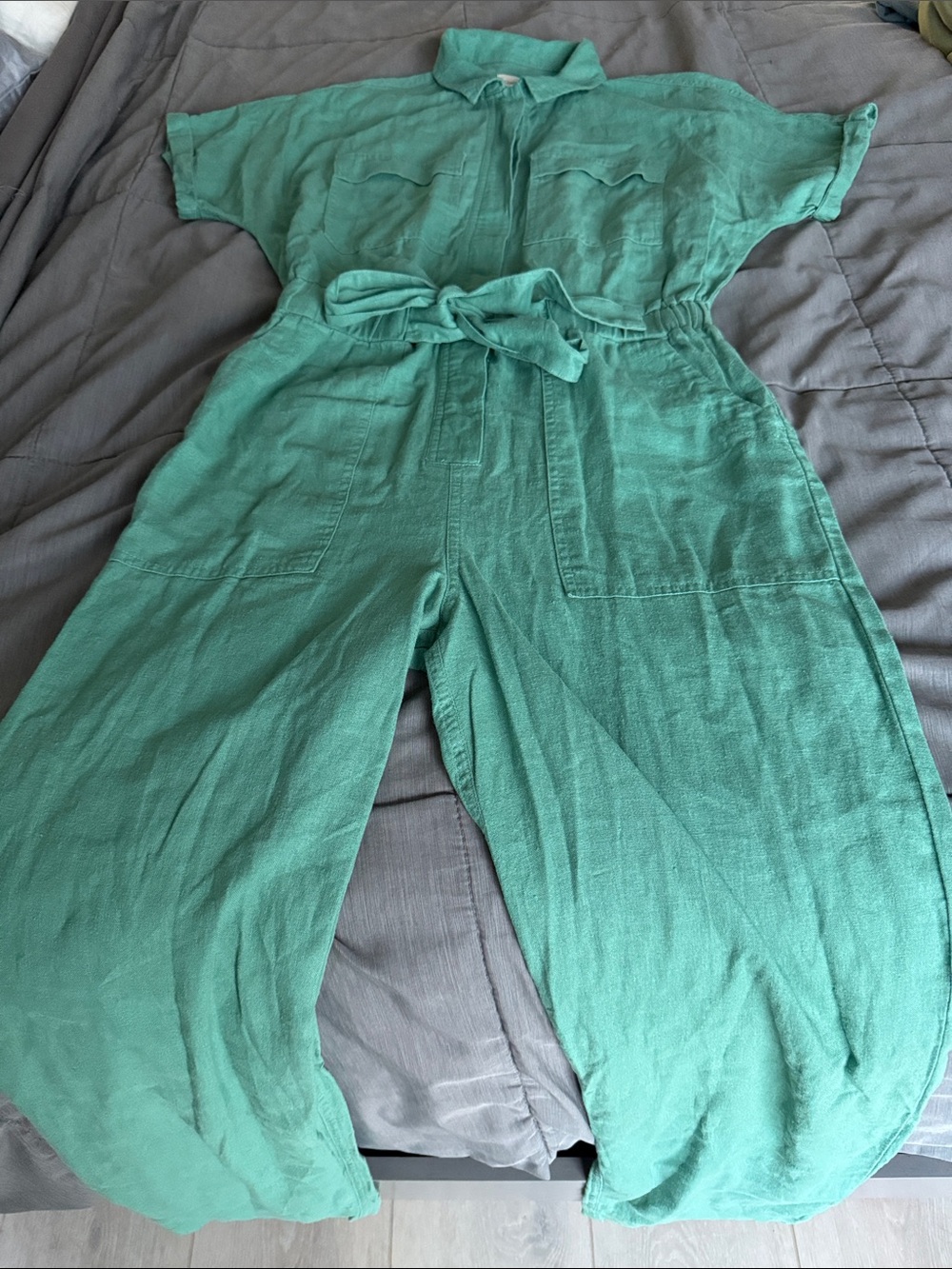NWT Universal threads Women's Green Belted Jumpsuit